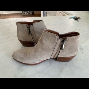 Sam Edelman Shoes - Sam Edelman “Petty” Chelsea Bootie Sam Edelman Shoes - Sam Edelman “Petty” Chelsea Bootie
